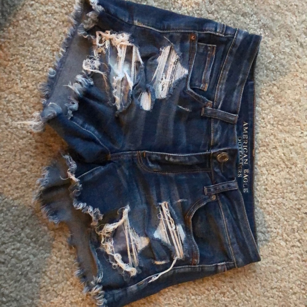 Distressed super stretch American eagle shorts 🎁
